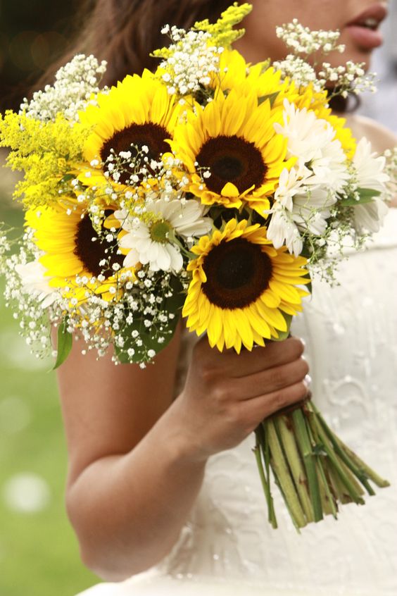 21 Perfect Sunflower Wedding Bouquet Ideas for Summer Wedding