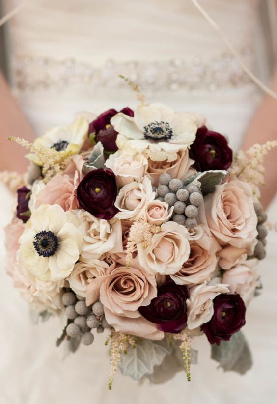 22 Smoking Hot Winter Wedding Bouquets You Can’t Resist
