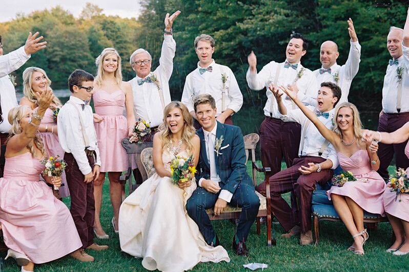 20 Fun Wedding Day Group Photo Ideas That Will Outshine Traditional
