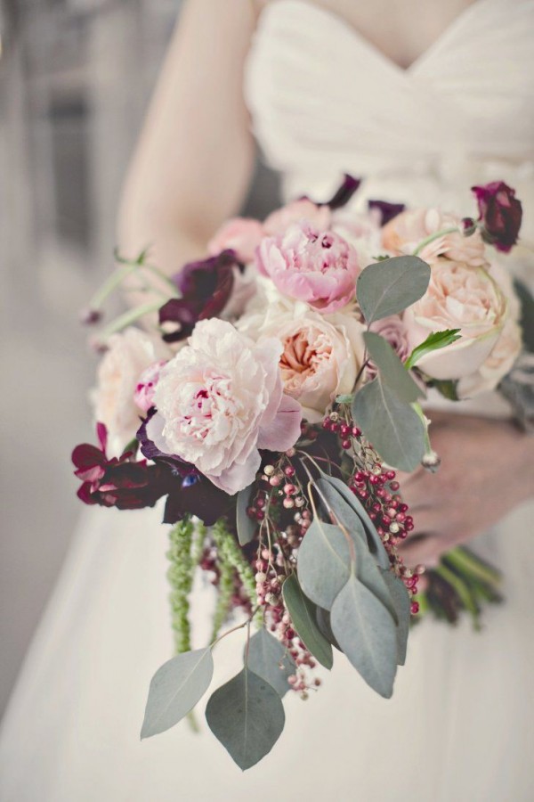 21 Super Picture-perfect Peony Wedding Bouquets You Will Adore
