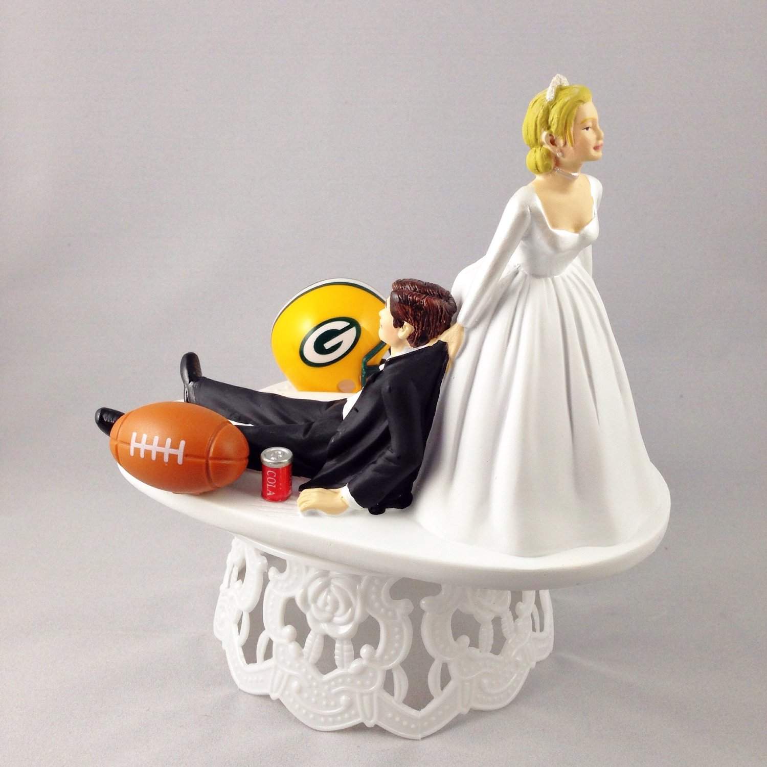 Funny Wedding Cake Toppers Ireland ~ 15 Funny Wedding Cake Toppers To Make Your Guests Laugh