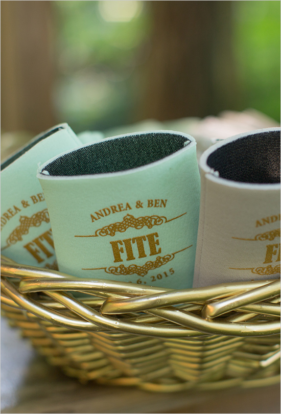 mint coozie favor idea for mint wedding