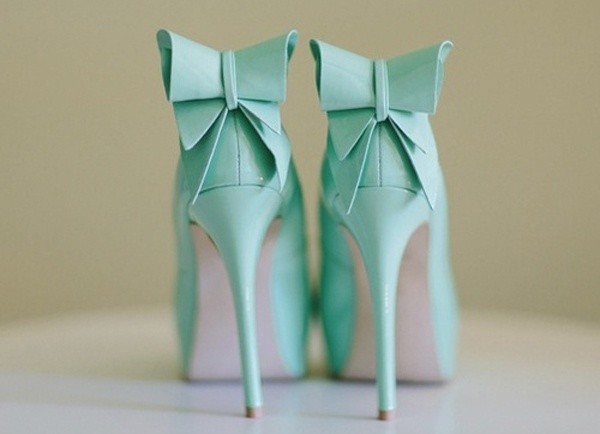 mint wedding shoes splash-of-color