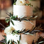 rustic white wedding cake for fall wedding