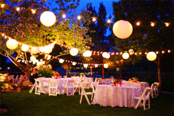 backyard wedding ideas 2