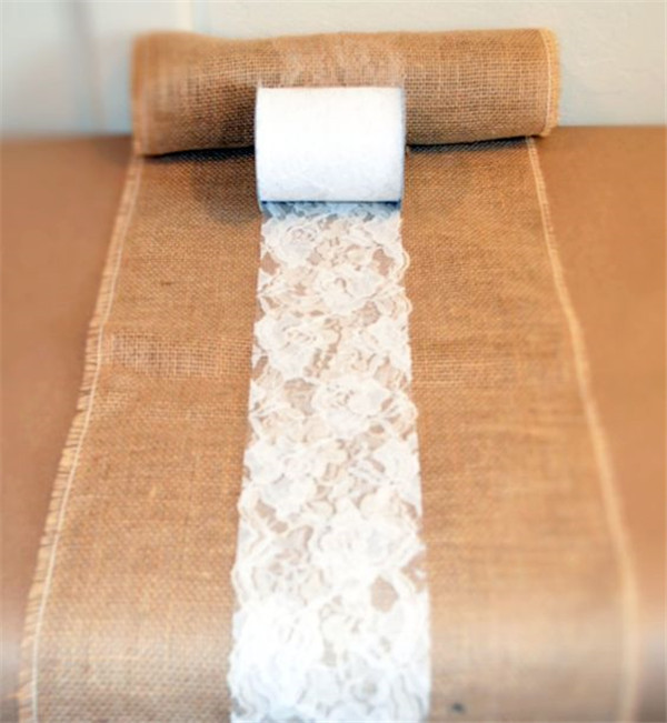 DIY your own burlap and lace table runners