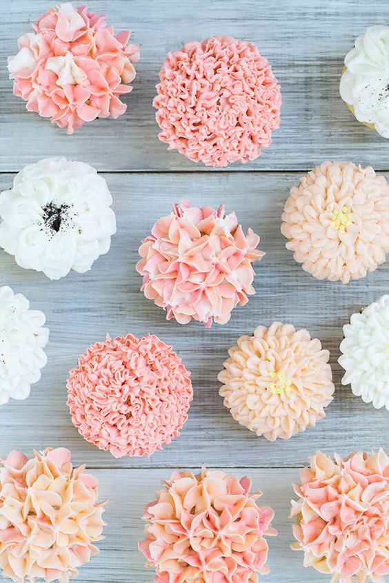 Floral Frosting Cupcakes Sugar and Charm