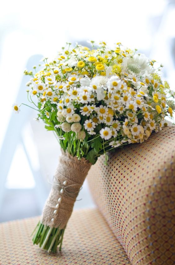Small daisy wedding bouquet