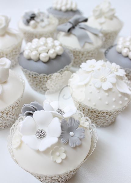 White and Blue Floral Wedding Cupcakes