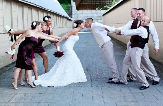 funny wedding kiss photos ideas