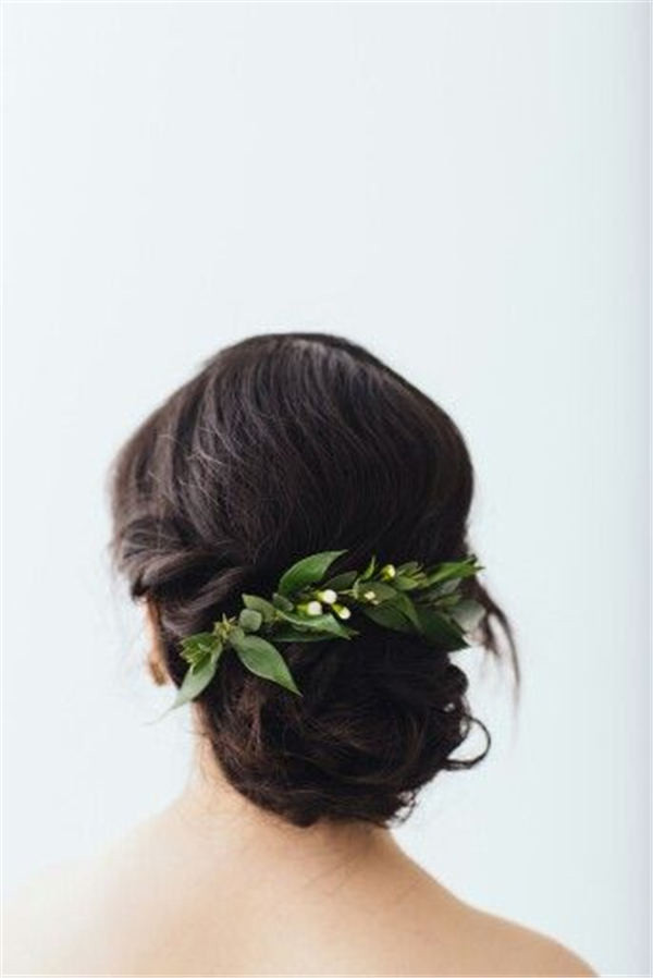 Greenery hair piece for Jen Tam by Blossom and Vine Floral Co