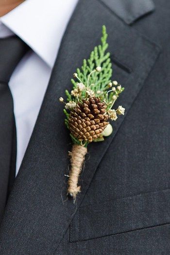 Winter Colorado wedding - boutonniere