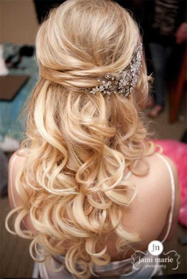 fabulous wedding hair with accessories photo by Jami Marie Photography