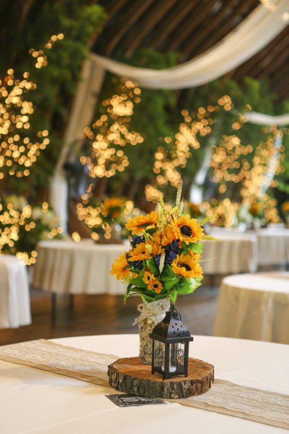 rustic wedding with a beautiful barn and a sunflower theme