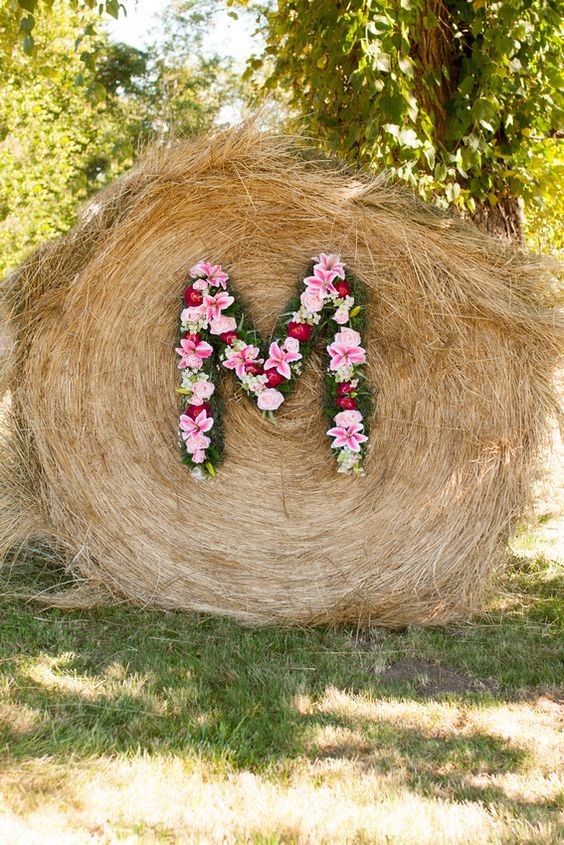 Haybale Monogram Wedding Sign Ideas