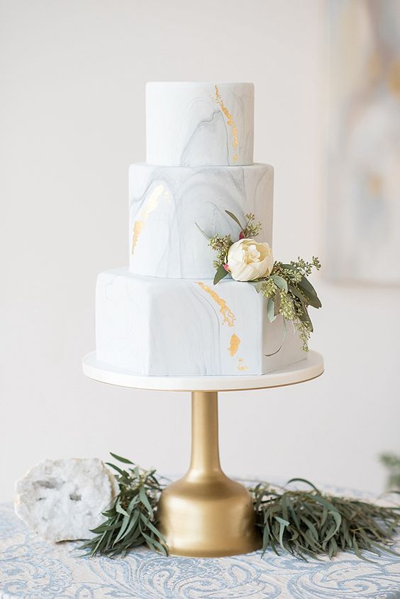 Elegant blue and white wedding inspiration by Mikkel Paige Photography