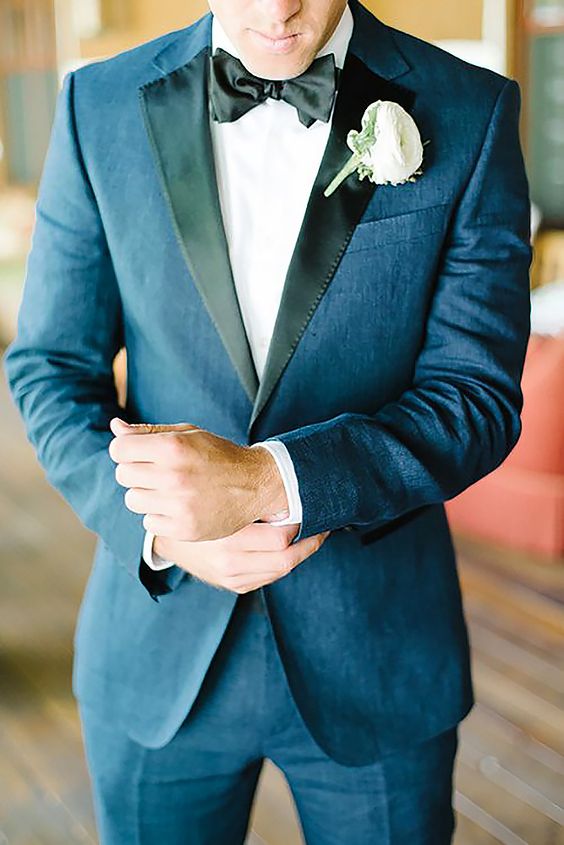 Navy Groom suit with boutonniere