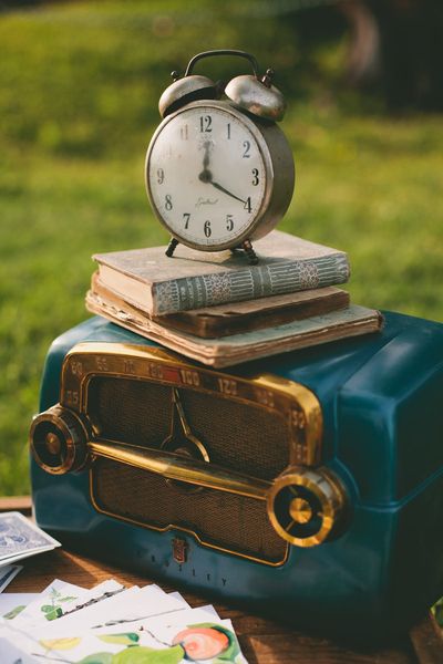 Old time radio-Brings back sweet memories for Vintage weddings