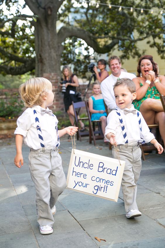 These ring bearers sign ideas are so adorably