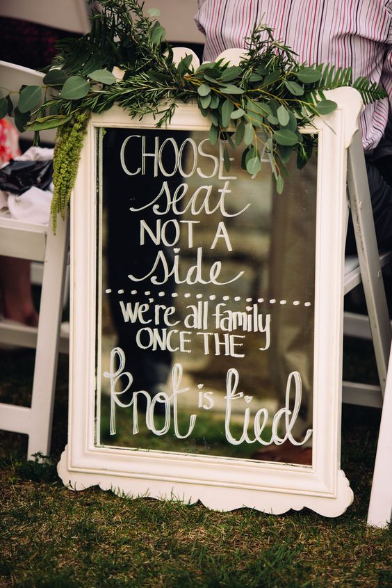 Vintage-Wedding-mirror-decoration-at-the-Inn-at-Erlowest-in-Lake-George