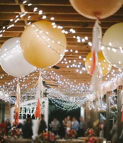 Five Ways to Use Giant Balloons in Your Wedding