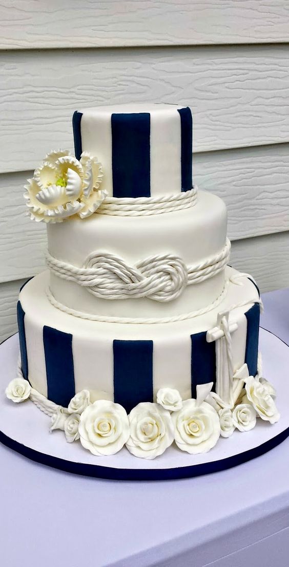 Nautical Wedding Cake with shells rather than flowers