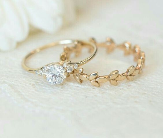stunning simple engagement ring