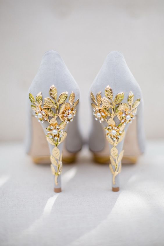 vintage wedding shoes with amazing details