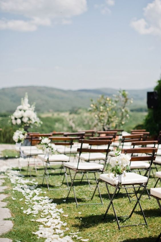 amazing Tuscany wedding at Casa Cornacchi