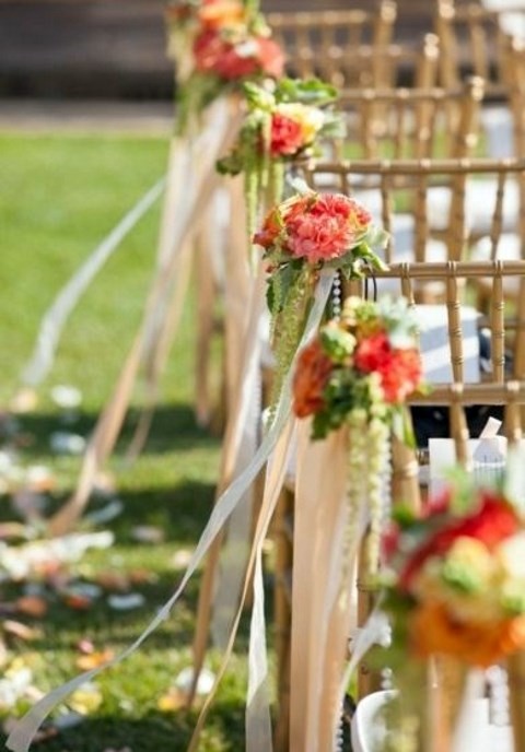 awesome bright aisle decorations for fall wedding