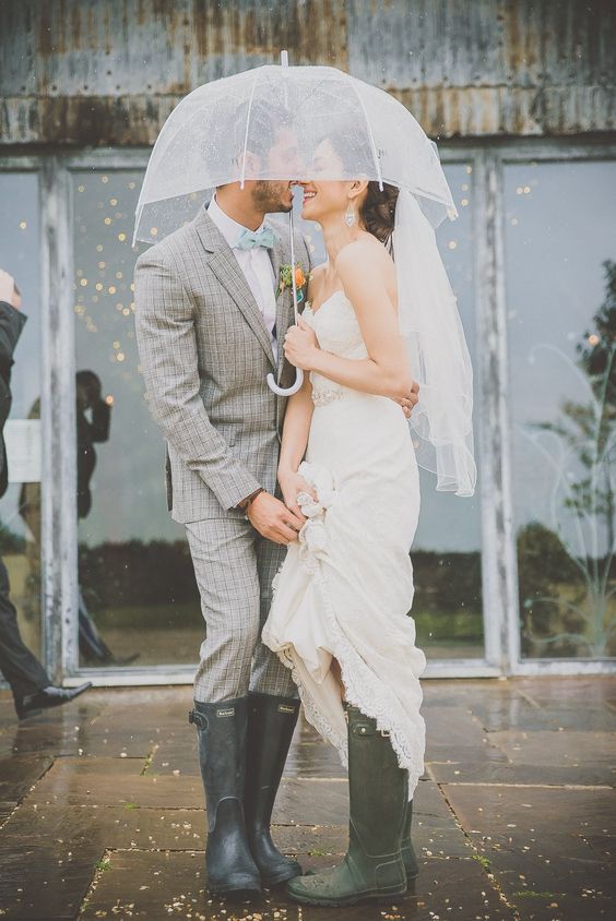 awesome rainy day wedding