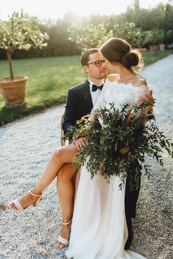 carefree and stylish tuscan wedding at Villa Passerini