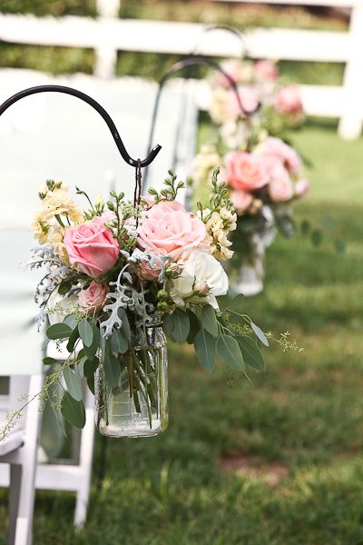 delicate fall wedding decorations for barn and backyard wedding
