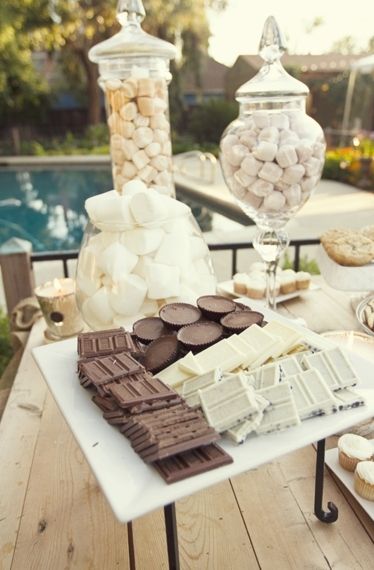eye-catching s'more food station ideas for fall wedding