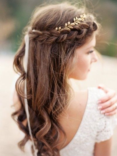 stylish winter boho bridal hairstyle