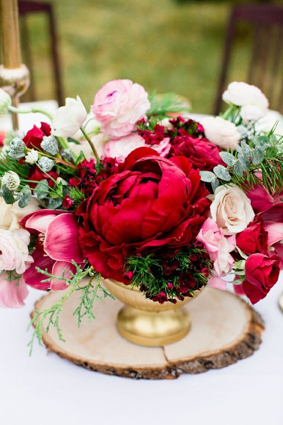 Eye-catching Red Winter Wedding Ideas You Will Never Regret Having! 014