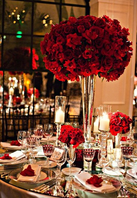 Eye-catching Red Winter Wedding Ideas You Will Never Regret Having! 019
