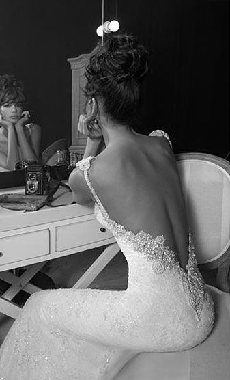 Stunning Open Back Wedding Dresses That Wow 002