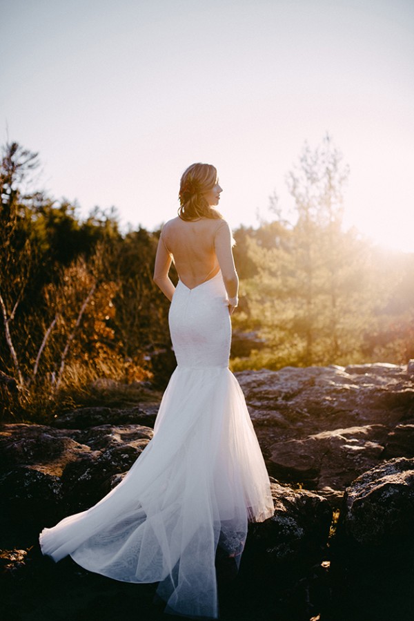 Stunning Open Back Wedding Dresses That Wow 028