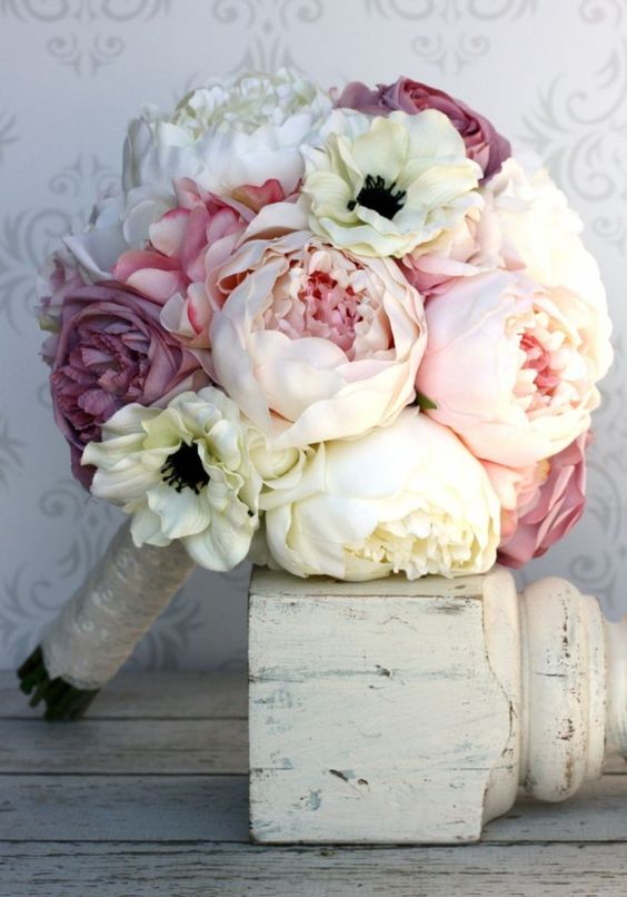 Super picture-perfect peony wedding bouquets you will adore 013