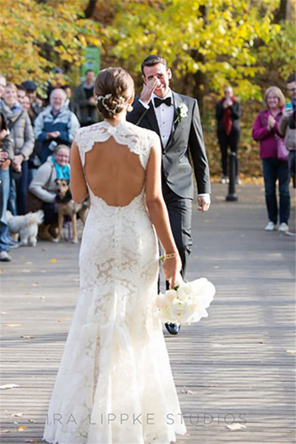  20 Heart-melting and Sweet Wedding First Look Photos 