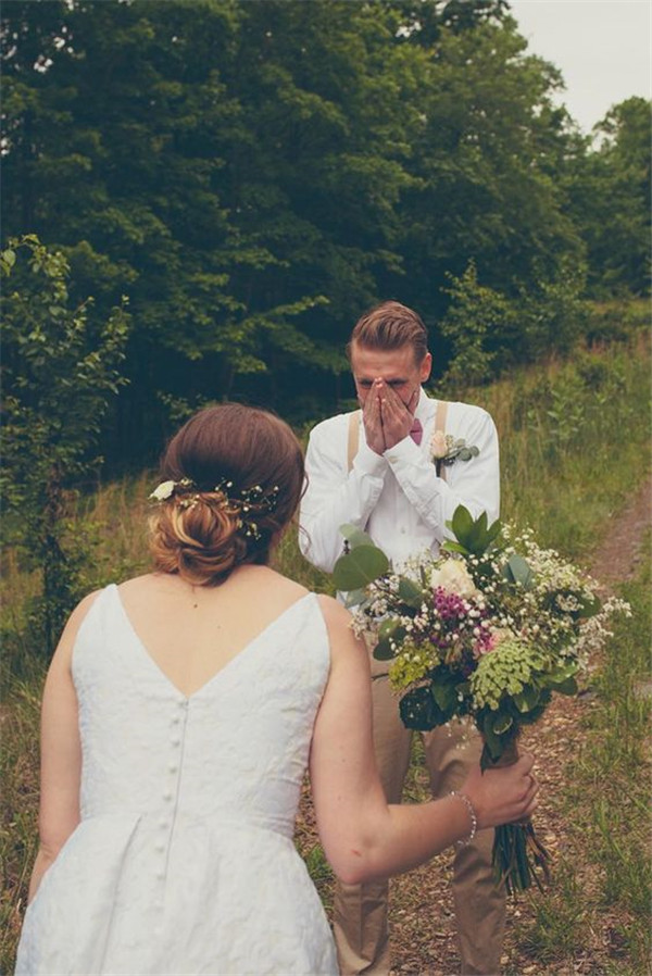 20 Heart-melting and Sweet Wedding First Look Photos   20 Heart-melting and Sweet Wedding First Look Photos