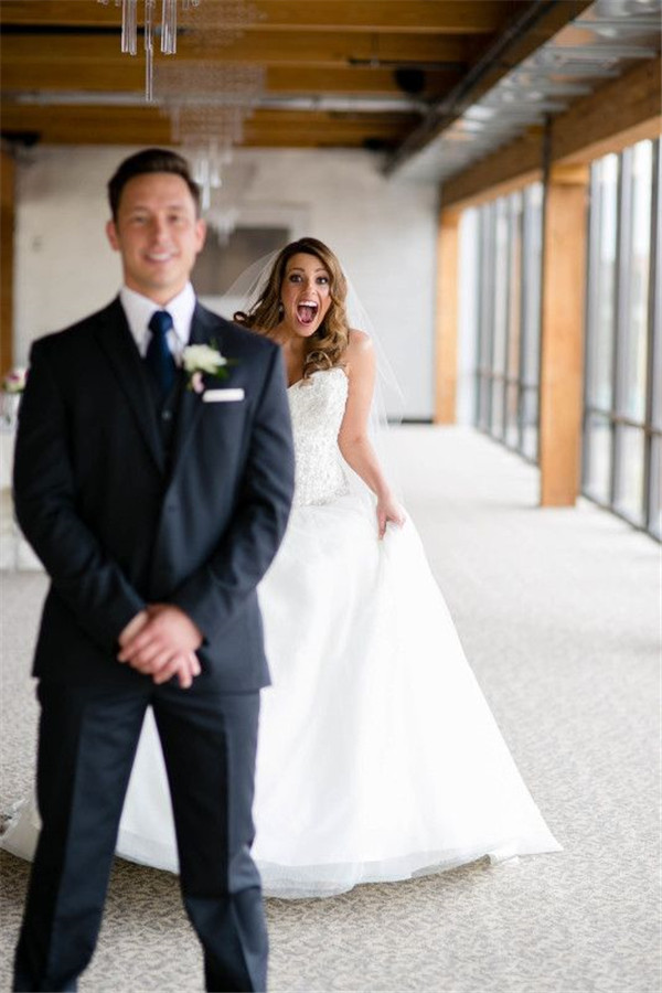 20 Heart-melting and Sweet Wedding First Look Photos   20 Heart-melting and Sweet Wedding First Look Photos