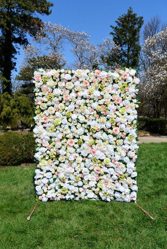 22 Trending Flower Wall Backdrops for Your Wedding Day