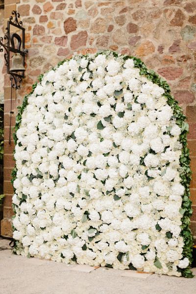 22 Trending Flower Wall Backdrops for Your Wedding Day 22 Trending Flower Wall Backdrops for Your Wedding Day