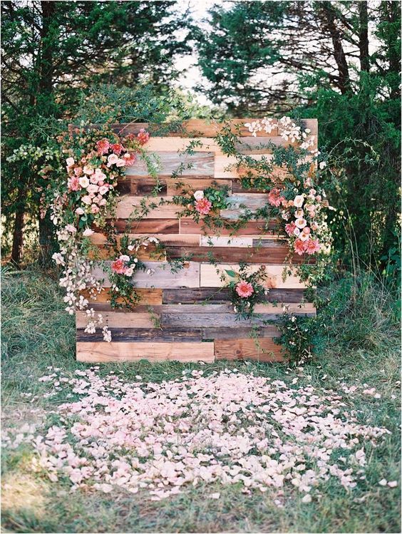 22 Trending Flower Wall Backdrops for Your Wedding Day 22 Trending Flower Wall Backdrops for Your Wedding Day
