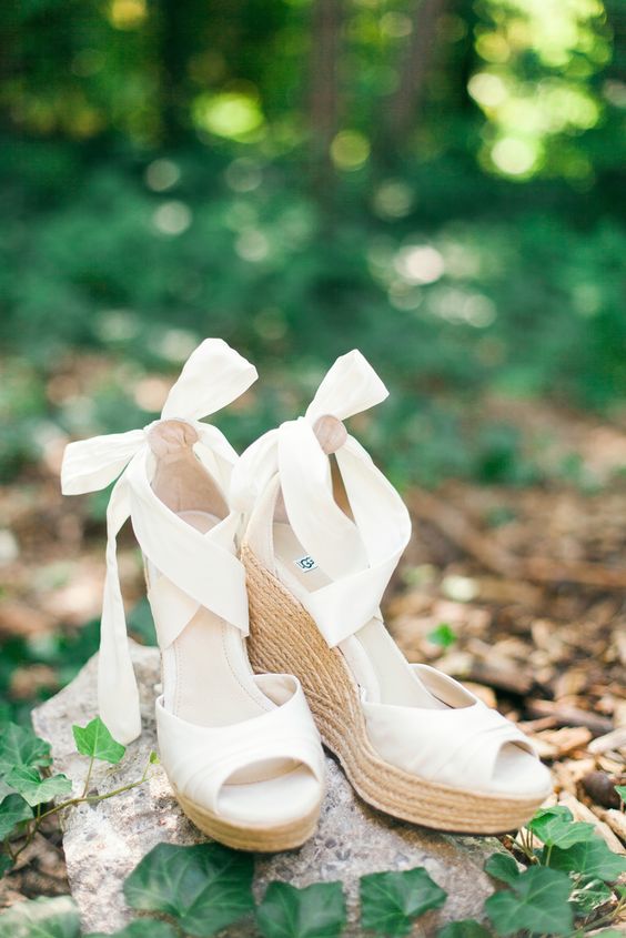 18 Must-have Chic Spring Wedding Shoes to Stand You Out!