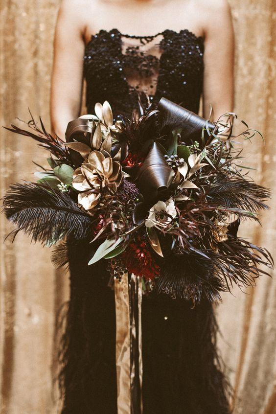 18 Unique Rustic Feather Wedding Bouquet Ideas