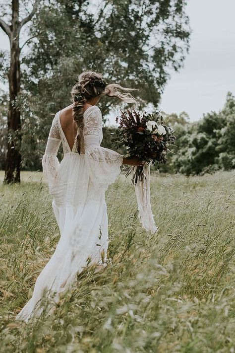 Bohemian Beach Hippie Style Wedding Dresses with Bell Sleeves