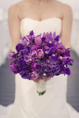 20 Ultra Violet Wedding Bouquet Ideas